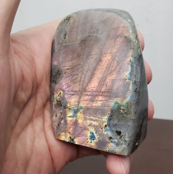 Labradorite Crystal Free Form - Picture 4 of 15